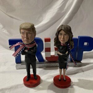 Royal Bobbles -President Trump and Melania
